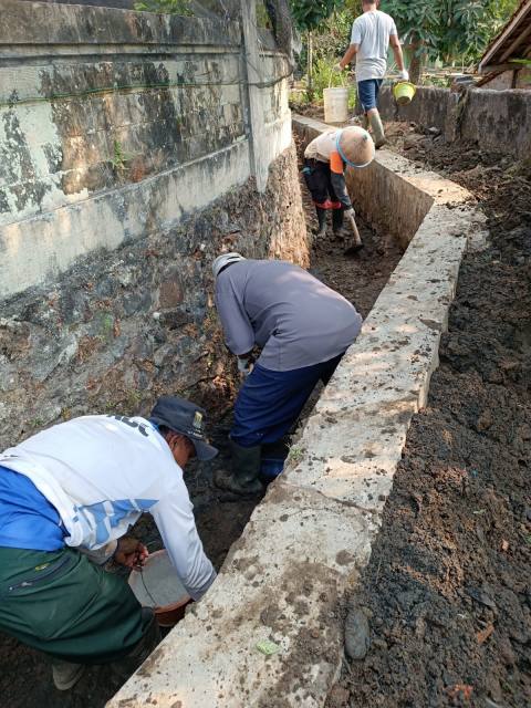 Kerja Bakti Parakan Kadu